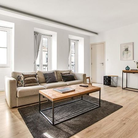 Modern 2 Bedroom Apartment In Estrela With Outside Terrace! Amazing For Families, Couples, Friends Лиссабон Экстерьер фото